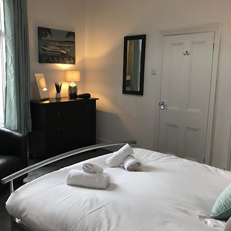 Bright Spacious 3-Bed With Office & Patio, Preston 普雷斯顿 外观 照片