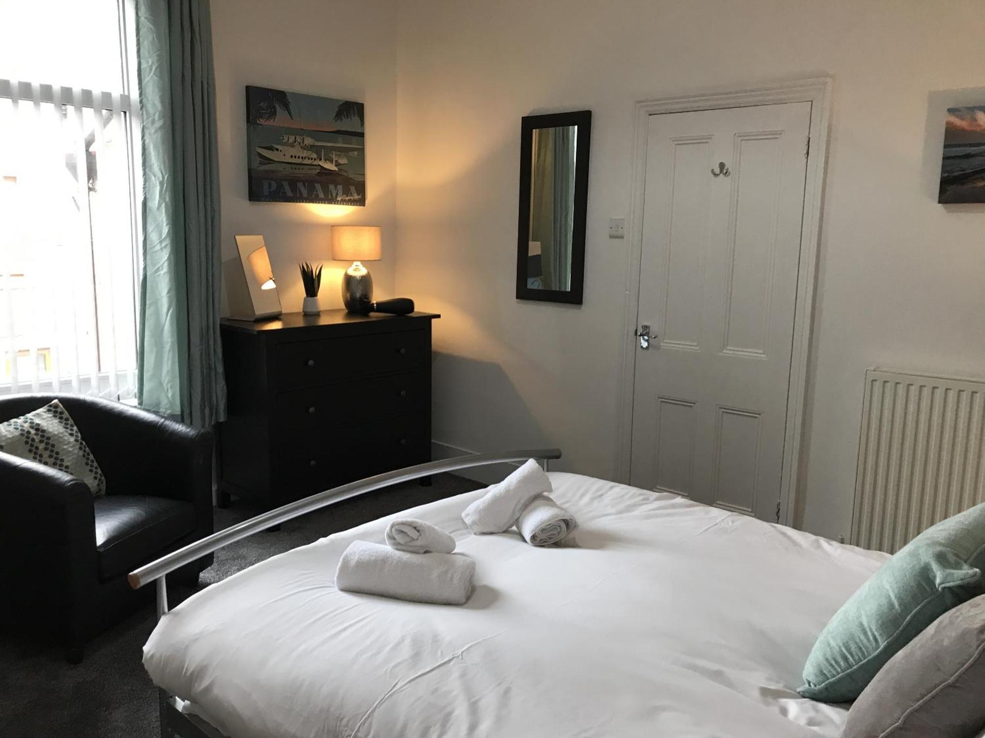 Bright Spacious 3-Bed With Office & Patio, Preston 普雷斯顿 外观 照片
