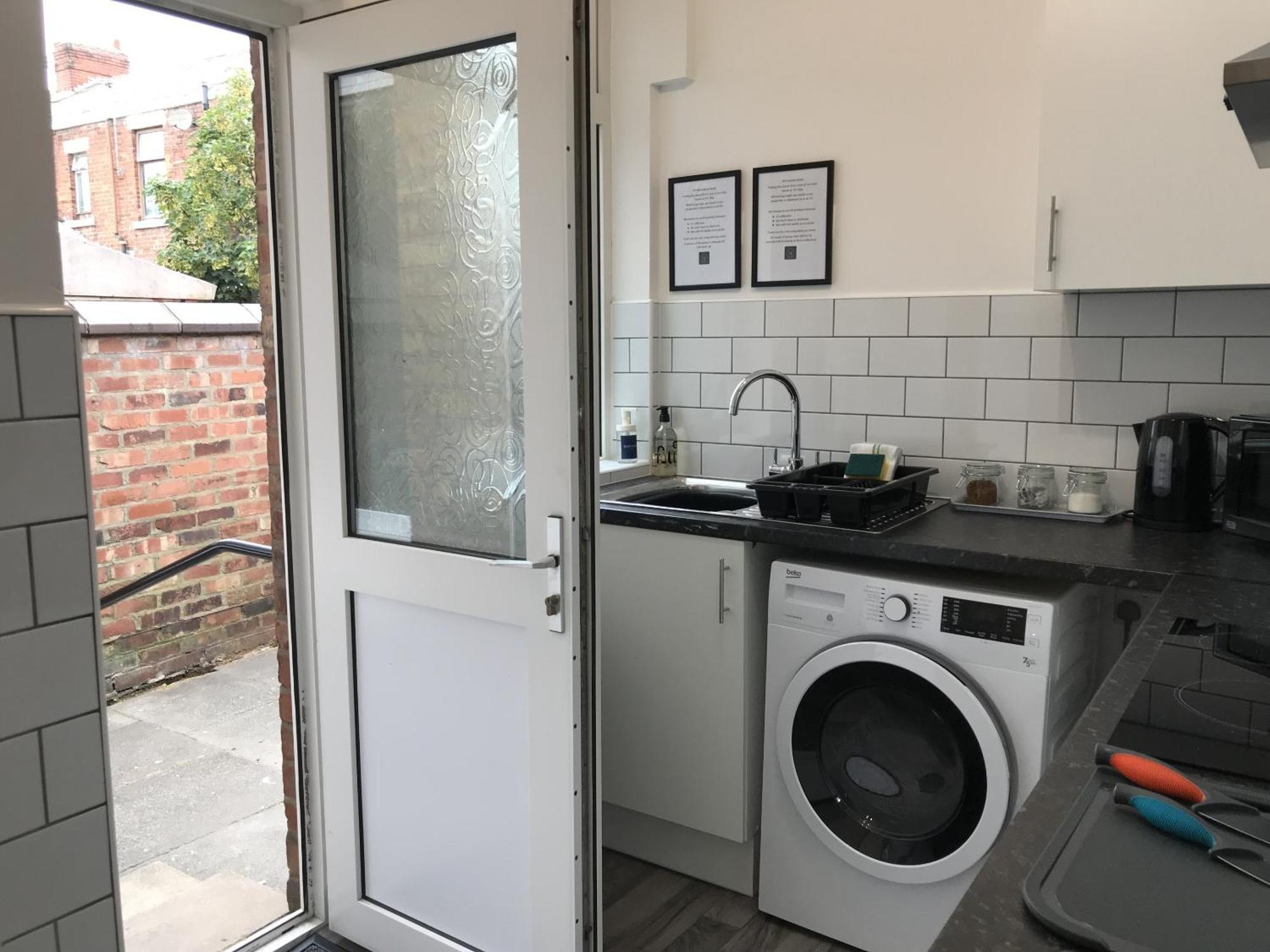 Bright Spacious 3-Bed With Office & Patio, Preston 普雷斯顿 外观 照片