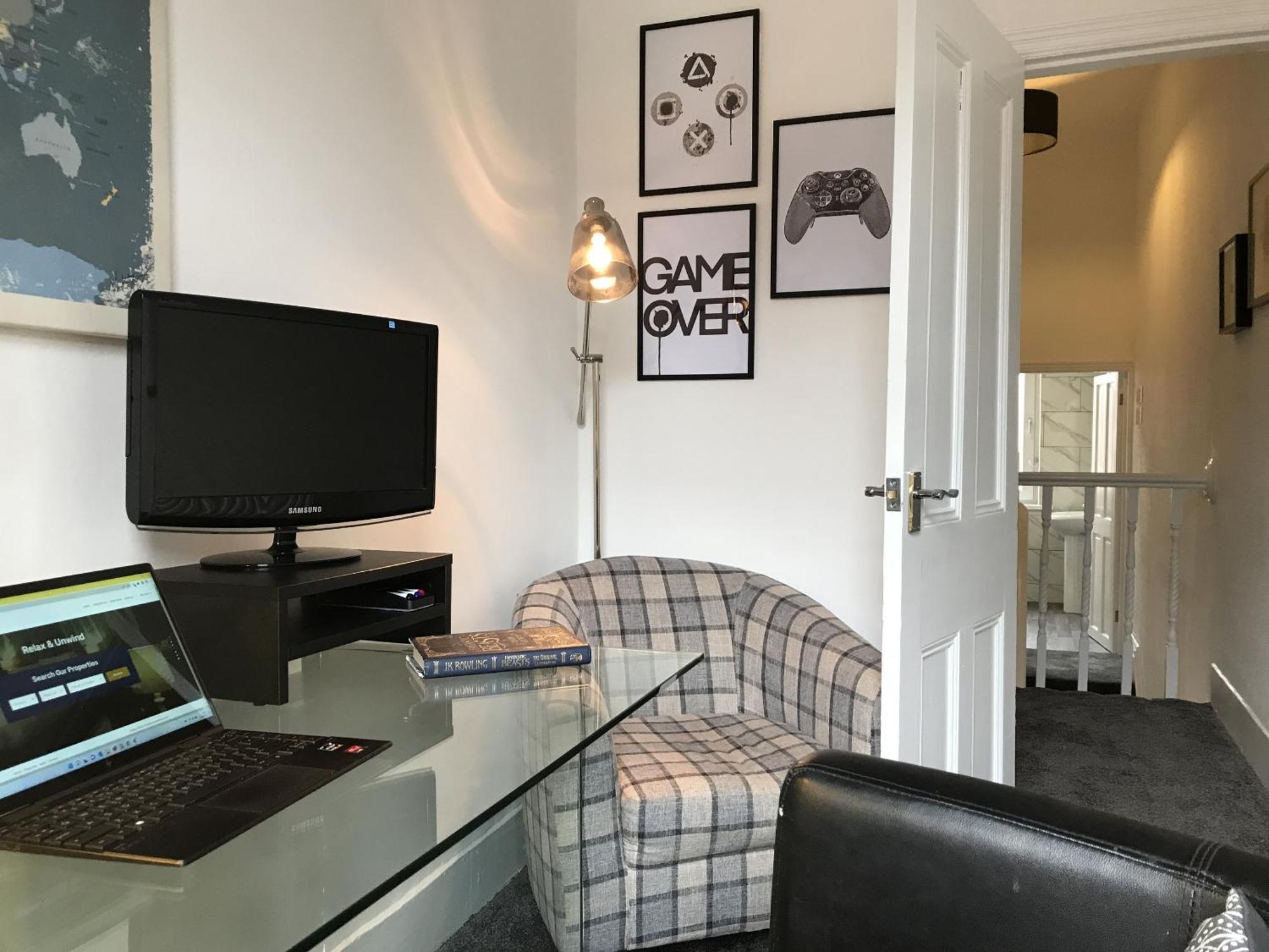 Bright Spacious 3-Bed With Office & Patio, Preston 普雷斯顿 外观 照片
