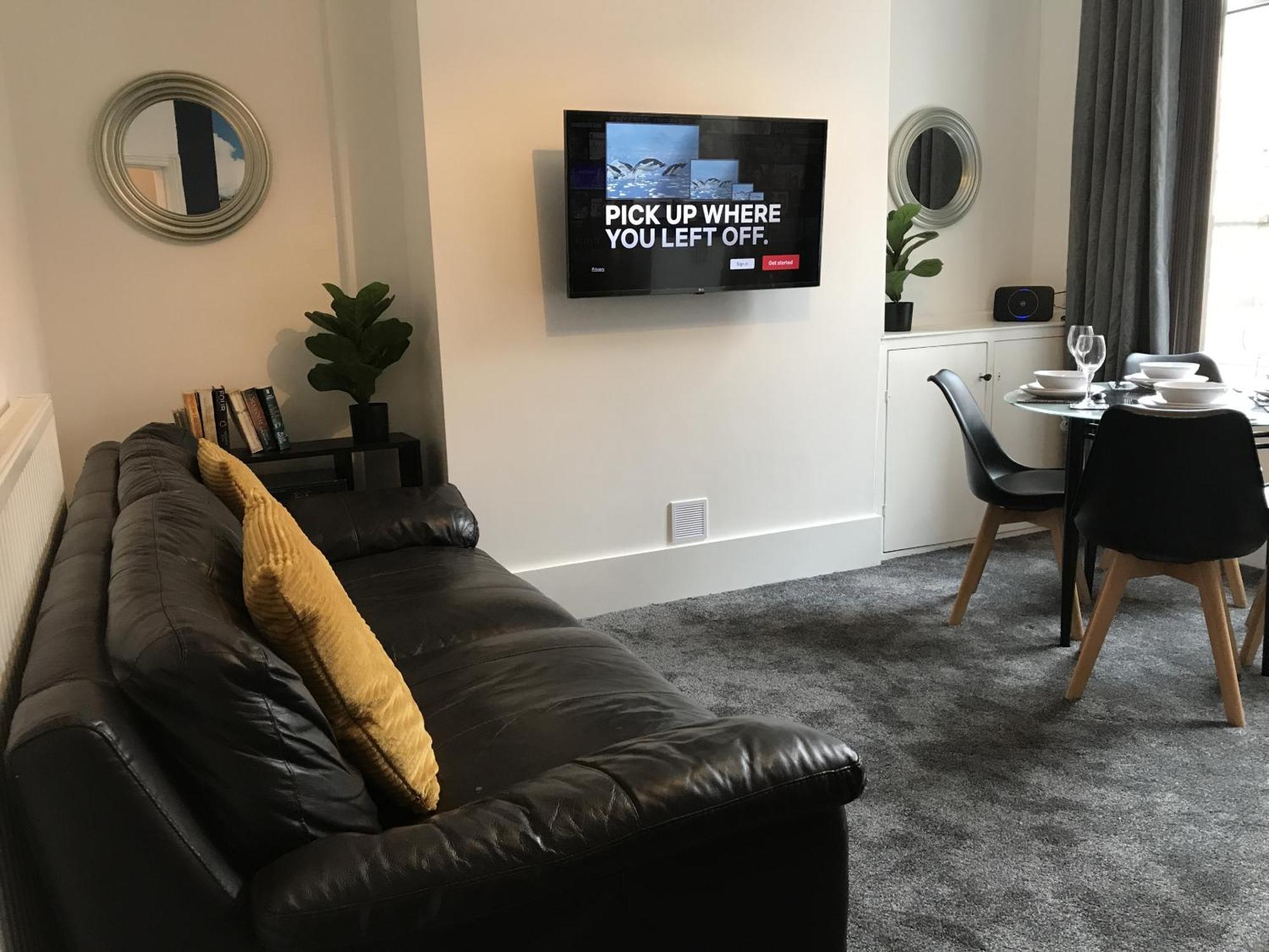 Bright Spacious 3-Bed With Office & Patio, Preston 普雷斯顿 外观 照片
